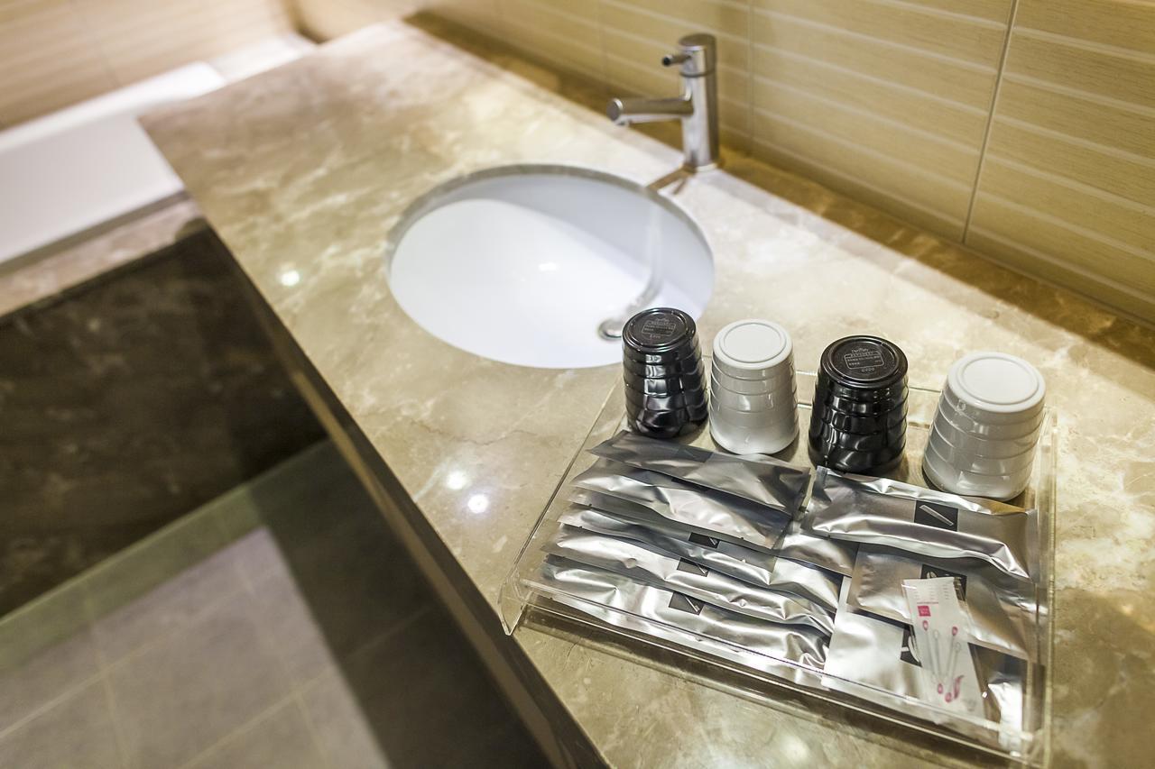 Yunlin Commerce Ryokan Tuku Экстерьер фото